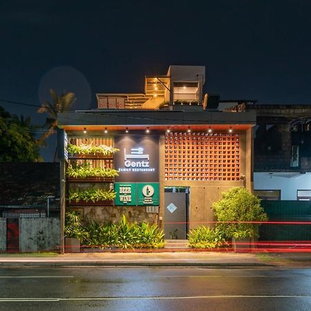 Gentz Residency & Restaurant Hotel Colombo Exterior photo